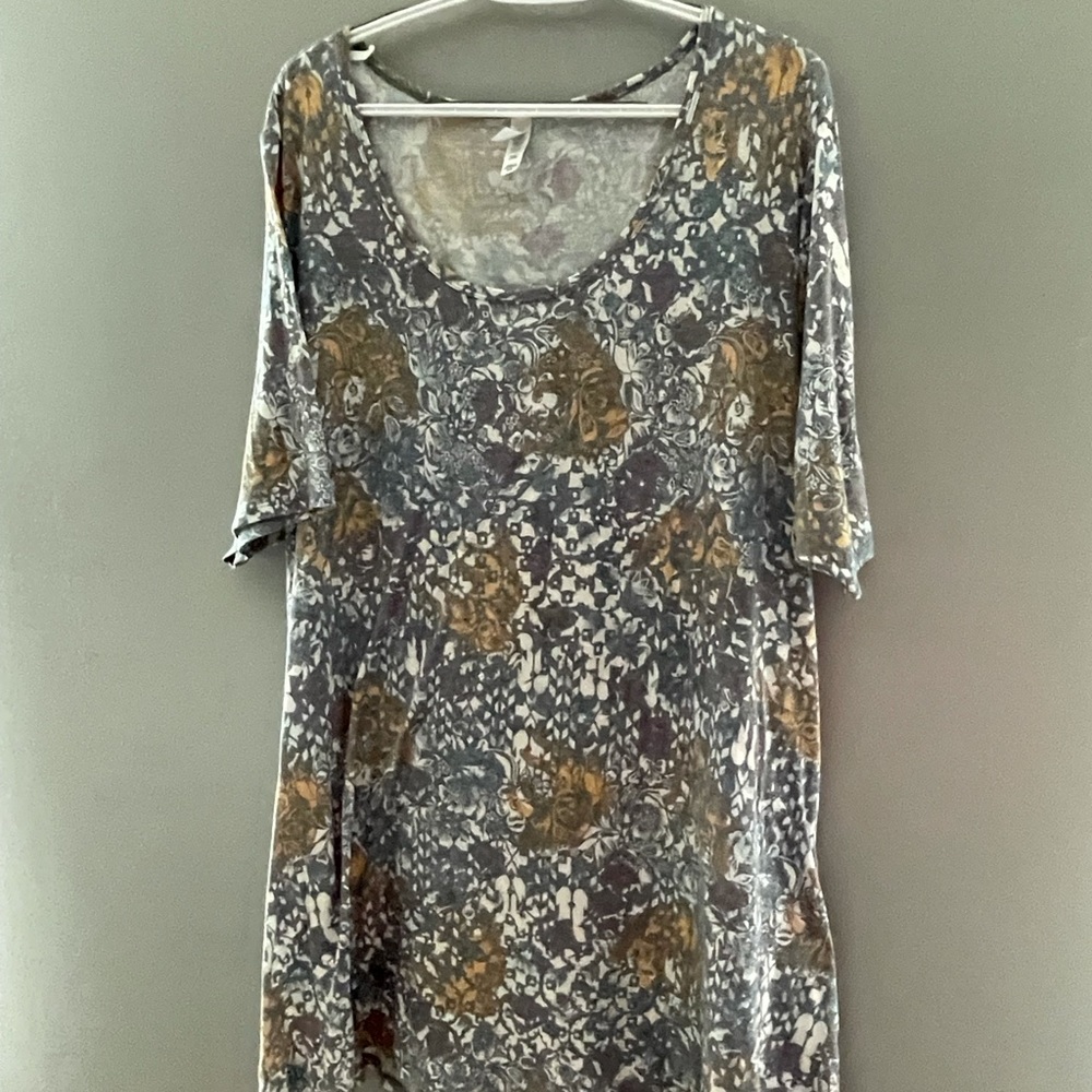 Lularoe Perfect Tee